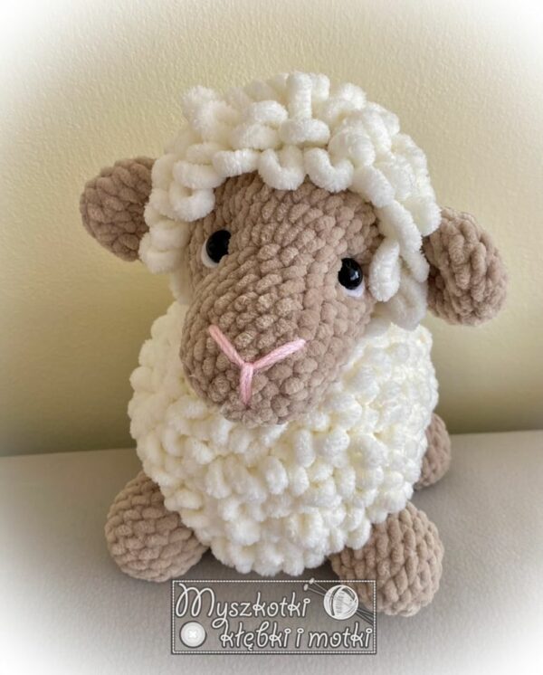 A sheep as fluffy as a cloud 3 - A sheep as fluffy as a cloud