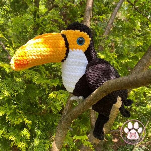 Tukan 35cm 11 - tukan, przytulanka, ptaki tropikalne, ptak tropikalny, amigurumi, ptak na szydełku, prezent dla dziecka