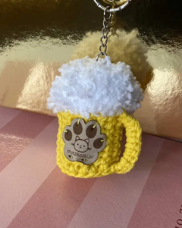 Beer mug - key ring 2 - beer mug,keychain,keychain,beer mug,beer mug on crochet,beer mug keychain,key tag,gift for him under christmas,gift for boyfriend,mouseketeers
