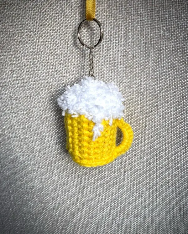 Beer mug - key ring 1 - beer mug,keychain,keychain,beer mug,beer mug on crochet,beer mug keychain,key tag,gift for him under christmas,gift for boyfriend,mouseketeers