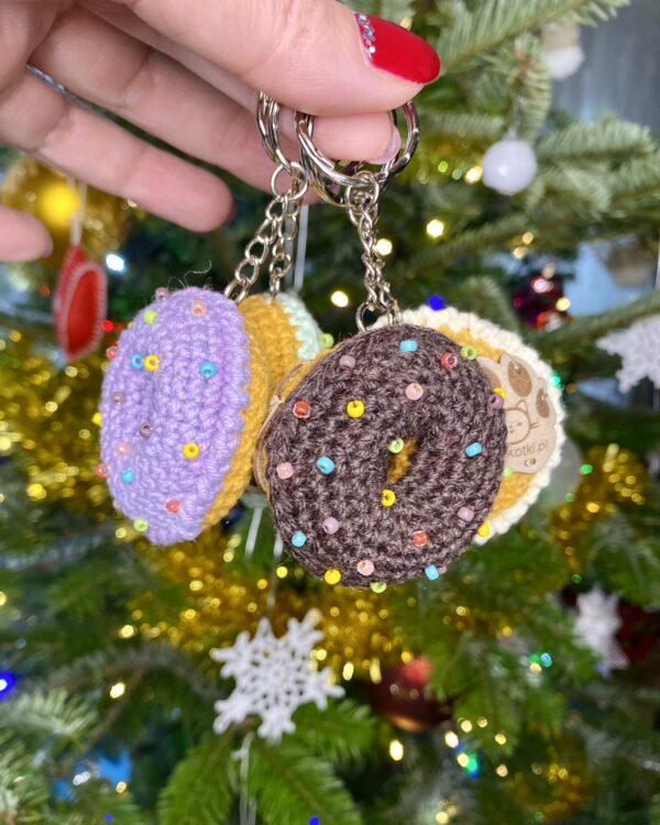 Fob donut - different colors 9 - pendant donut,pendant,donut,crochet donut,key tag,gift idea,for girlfriend,for boyfriend,handmade,crochet donut,mouseketeers