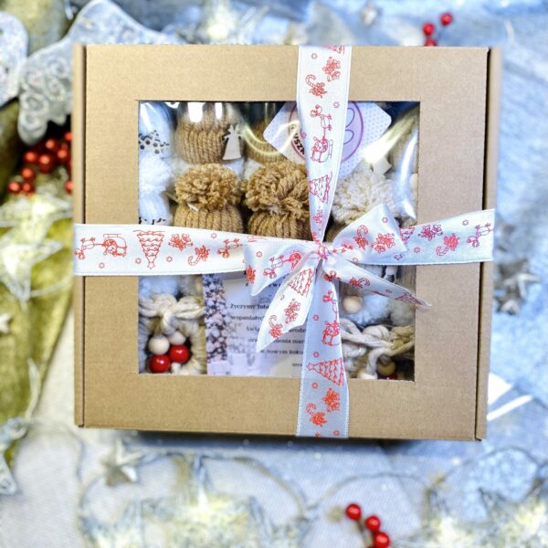 Pakowanie na prezent 10 - pakowanie na prezent,pudełko z okienkiem,wstążka,kokarda,na okazję,ozdobne opakowanie,prezent z dedykacją